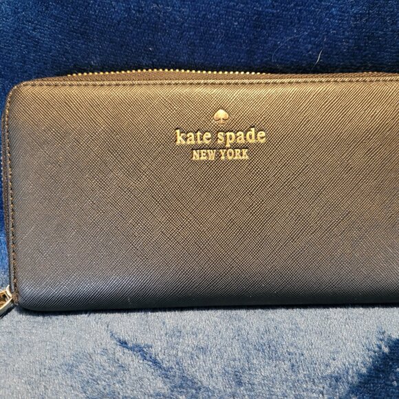 * Kate Spade Wallet - Picture 1 of 7